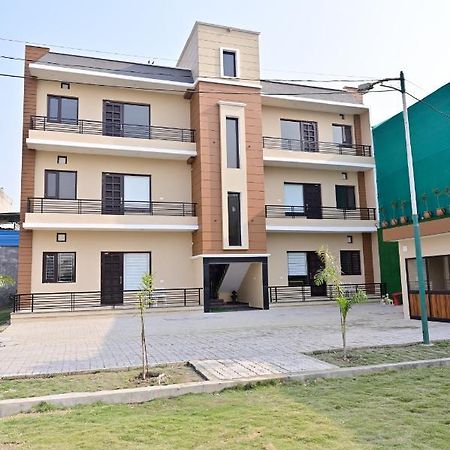 Ideal Home Stay Amritsar Exteriör bild