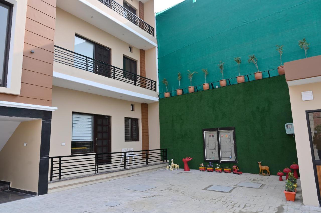 Ideal Home Stay Amritsar Exteriör bild